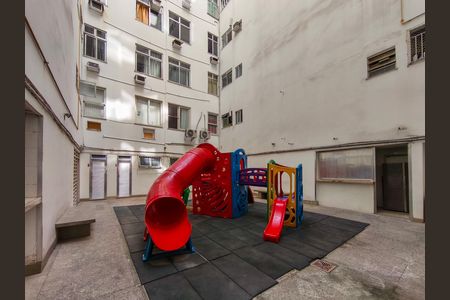 Apartamento à venda com 90m², 2 quartos e 1 vaga Apartamento à venda com 90m², 2 quartos e 1 vagaÁrea comum - Playground