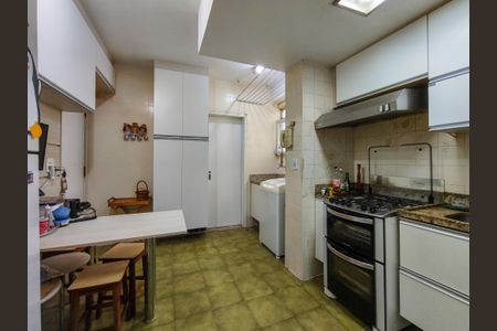 Apartamento à venda com 90m², 2 quartos e 1 vaga Apartamento à venda com 90m², 2 quartos e 1 vagaCozinha e Área de Serviço