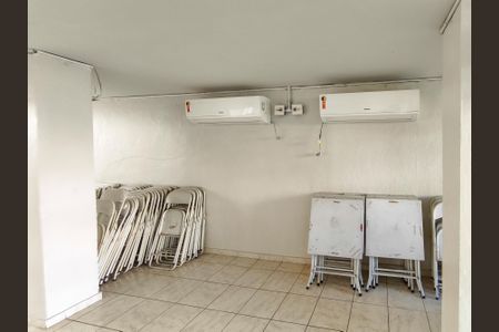 Apartamento à venda com 90m², 2 quartos e 1 vaga Apartamento à venda com 90m², 2 quartos e 1 vagaÁrea comum - Salão de festas