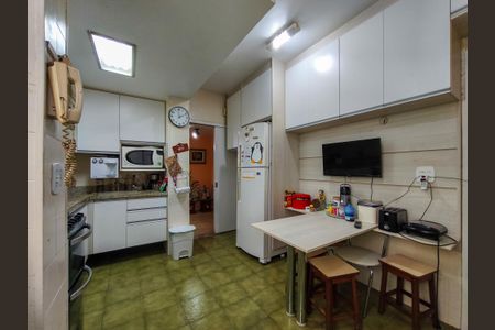 Apartamento à venda com 90m², 2 quartos e 1 vaga Apartamento à venda com 90m², 2 quartos e 1 vagaCozinha e Área de Serviço