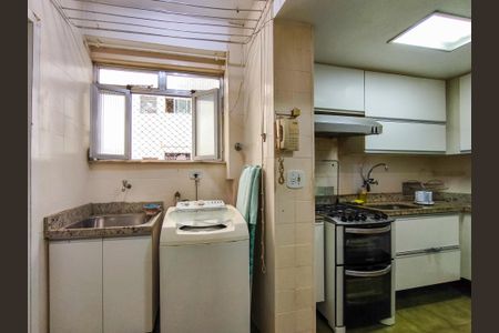 Apartamento à venda com 90m², 2 quartos e 1 vaga Apartamento à venda com 90m², 2 quartos e 1 vagaCozinha e Área de Serviço