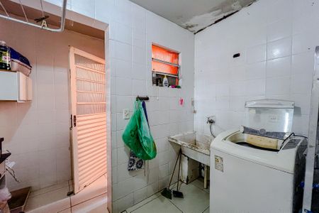 Casa à venda com 170m², 3 quartos e 2 vagasÁrea de Serviço