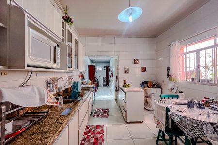 Casa à venda com 170m², 3 quartos e 2 vagasCozinha