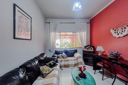 Casa à venda com 170m², 3 quartos e 2 vagasSala
