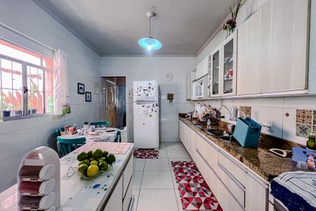 Casa à venda com 170m², 3 quartos e 2 vagasCozinha