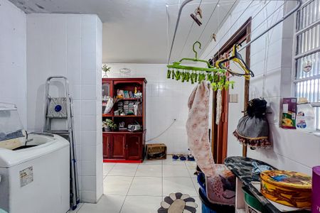 Casa à venda com 170m², 3 quartos e 2 vagasÁrea de Serviço