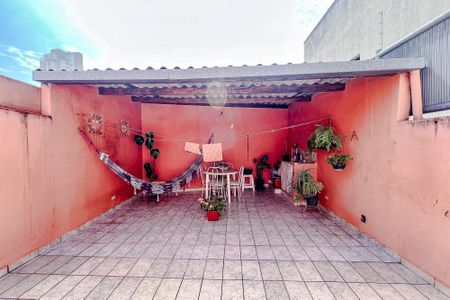 Casa à venda com 170m², 3 quartos e 2 vagasÁrea externa