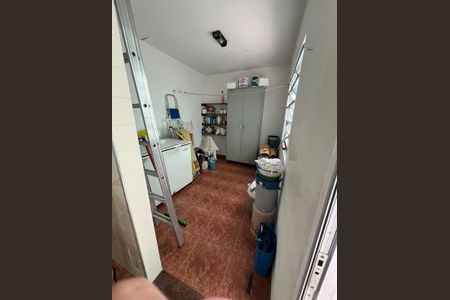 Casa à venda com 163m², 2 quartos e 2 vagas Casa à venda com 163m², 2 quartos e 2 vagasÁrea de Serviço