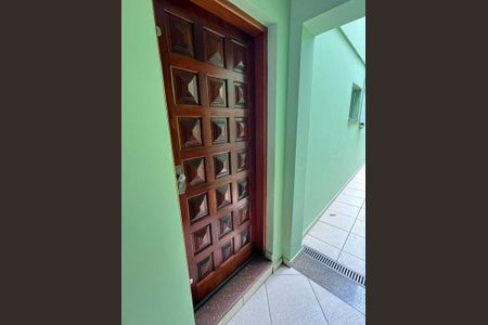 Casa à venda com 163m², 2 quartos e 2 vagas Casa à venda com 163m², 2 quartos e 2 vagasÁrea Externa