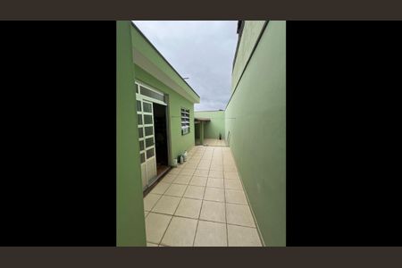 Casa à venda com 163m², 2 quartos e 2 vagas Casa à venda com 163m², 2 quartos e 2 vagasÁrea Externa