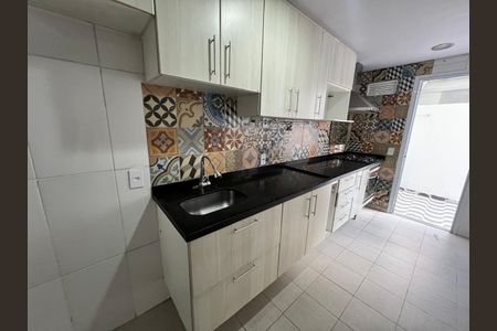 Casa de condomínio à venda com 130m², 3 quartos e 2 vagas