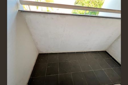 Casa de condomínio à venda com 130m², 3 quartos e 2 vagas