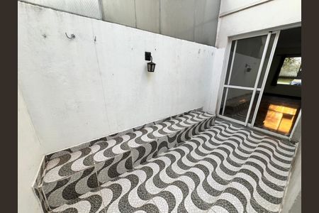 Casa de condomínio à venda com 130m², 3 quartos e 2 vagas