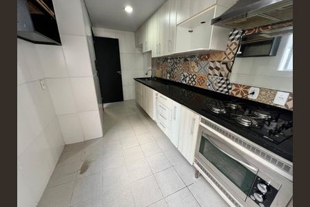Casa de condomínio à venda com 130m², 3 quartos e 2 vagas
