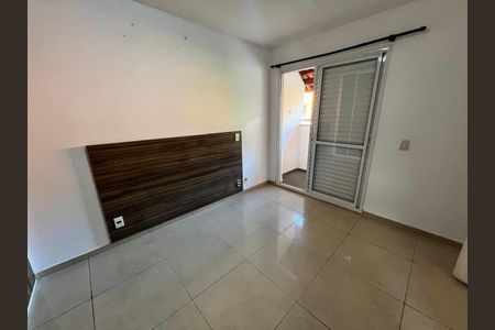 Casa de condomínio à venda com 130m², 3 quartos e 2 vagas