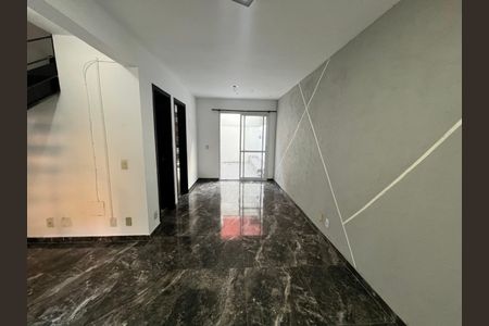 Casa de condomínio à venda com 130m², 3 quartos e 2 vagas