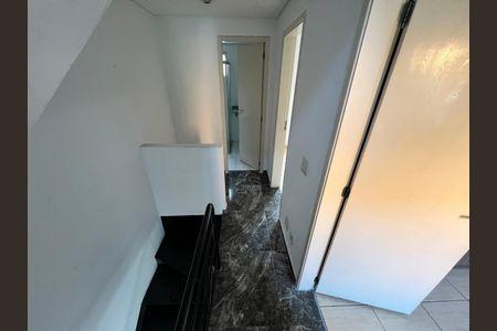 Casa de condomínio à venda com 130m², 3 quartos e 2 vagas
