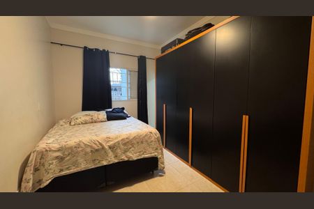 Casa à venda com 213m², 3 quartos e 7 vagas Casa à venda com 213m², 3 quartos e 7 vagasQuarto 2