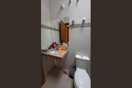 Casa à venda com 213m², 3 quartos e 7 vagas Casa à venda com 213m², 3 quartos e 7 vagasBanheiro Social