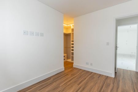 Apartamento à venda com 66m², 2 quartos e 3 vagas Apartamento à venda com 66m², 2 quartos e 3 vagasSuíte 2