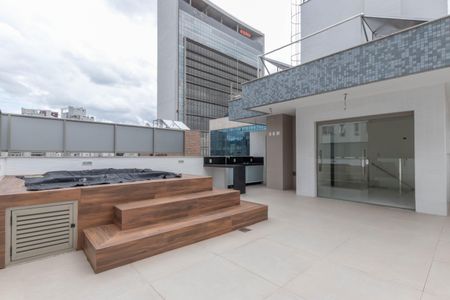 Apartamento à venda com 148m², 2 quartos e 4 vagas Apartamento à venda com 148m², 2 quartos e 4 vagasTerraço