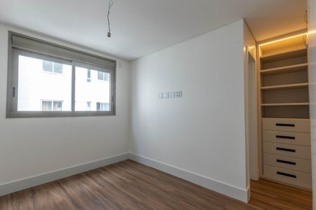 Apartamento à venda com 148m², 2 quartos e 4 vagas Apartamento à venda com 148m², 2 quartos e 4 vagasSuíte 2