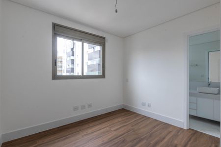 Apartamento à venda com 148m², 2 quartos e 4 vagas Apartamento à venda com 148m², 2 quartos e 4 vagasSuíte 1