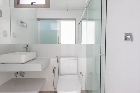 Apartamento à venda com 148m², 2 quartos e 4 vagas Apartamento à venda com 148m², 2 quartos e 4 vagasBanheiro