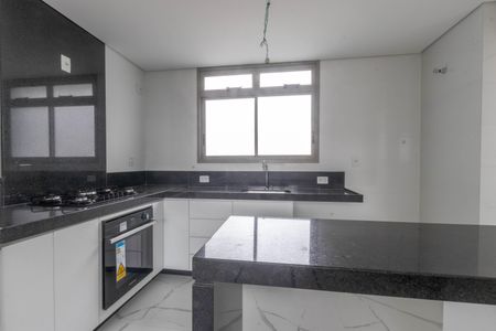Apartamento à venda com 148m², 2 quartos e 4 vagas Apartamento à venda com 148m², 2 quartos e 4 vagasCozinha