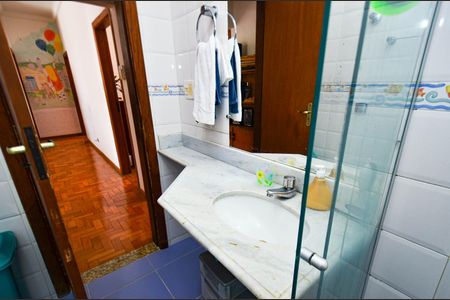 Casa para alugar com 314m², 7 quartos e 4 vagasBanheiro social