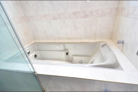 Casa para alugar com 314m², 7 quartos e 4 vagasBanheiro suite