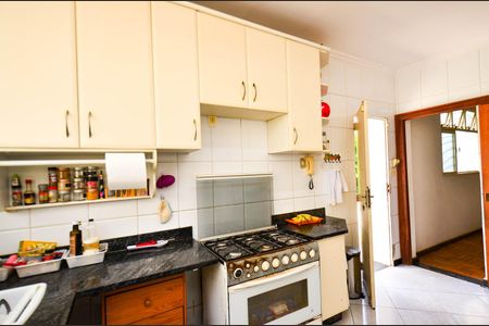 Casa para alugar com 314m², 7 quartos e 4 vagasCozinha