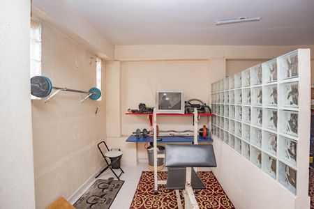 Casa à venda com 220m², 3 quartos e 2 vagas Casa à venda com 220m², 3 quartos e 2 vagasDeposito