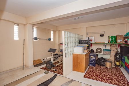 Casa à venda com 220m², 3 quartos e 2 vagas Casa à venda com 220m², 3 quartos e 2 vagasDeposito