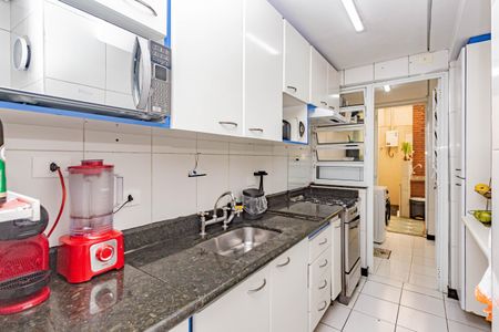 Casa à venda com 220m², 3 quartos e 2 vagas Casa à venda com 220m², 3 quartos e 2 vagasCozinha