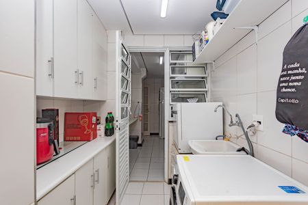 Casa à venda com 220m², 3 quartos e 2 vagas Casa à venda com 220m², 3 quartos e 2 vagasÁrea de Serviço