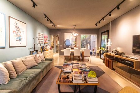 Casa à venda com 150m², 3 quartos e 4 vagas Casa à venda com 150m², 3 quartos e 4 vagasSala