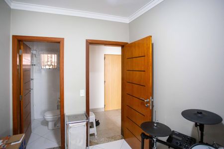 Casa à venda com 237m², 4 quartos e 5 vagasQuarto de Serviço