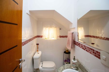 Casa à venda com 237m², 4 quartos e 5 vagasLavabo