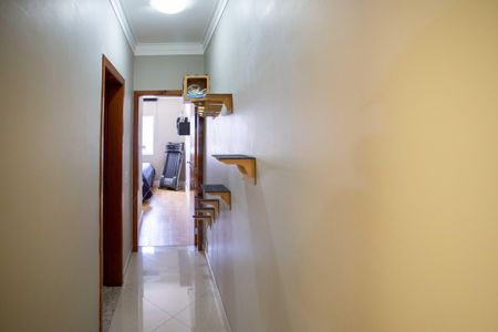 Casa à venda com 237m², 4 quartos e 5 vagasCorredor