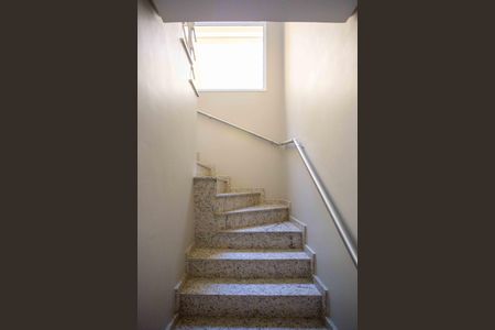 Casa à venda com 237m², 4 quartos e 5 vagasEscada