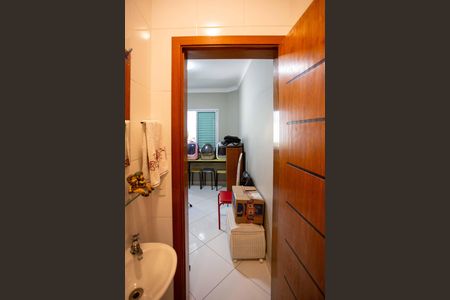 Casa à venda com 237m², 4 quartos e 5 vagasBanheiro de serviço