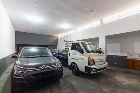 Casa à venda com 300m², 3 quartos e 6 vagas Casa à venda com 300m², 3 quartos e 6 vagasGaragem