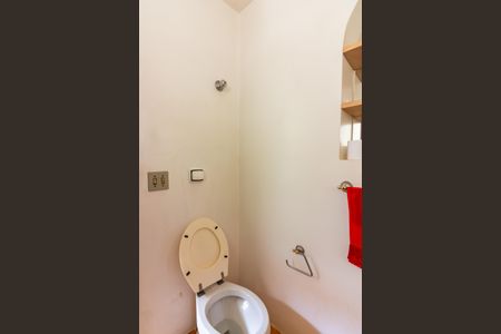 Casa à venda com 300m², 3 quartos e 6 vagas Casa à venda com 300m², 3 quartos e 6 vagasLavabo Sala