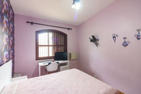 Casa à venda com 300m², 3 quartos e 6 vagas Casa à venda com 300m², 3 quartos e 6 vagasQuarto 3