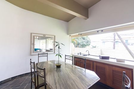 Casa à venda com 300m², 3 quartos e 6 vagas Casa à venda com 300m², 3 quartos e 6 vagasSala de Jantar