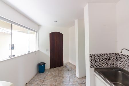 Casa à venda com 300m², 3 quartos e 6 vagas Casa à venda com 300m², 3 quartos e 6 vagasÁrea de Serviço