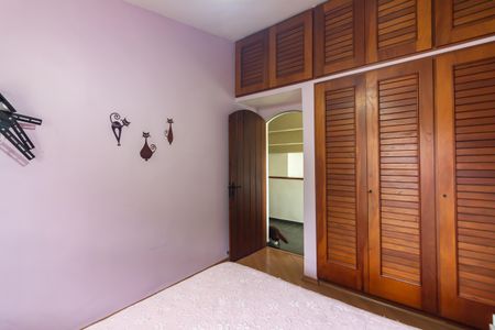 Casa à venda com 300m², 3 quartos e 6 vagas Casa à venda com 300m², 3 quartos e 6 vagasQuarto 3