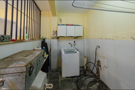 Casa à venda com 266m², 5 quartos e 4 vagas Casa à venda com 266m², 5 quartos e 4 vagasÁrea de serviço