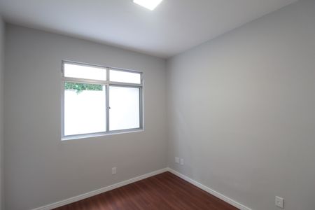 Apartamento à venda com 241m², 3 quartos e 2 vagasQuarto 2